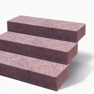 blockstufen-scandic-red-rot-grau-indien-granit
