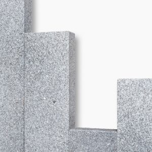 palisaden-8x25cm-basic-exacta-geflammt-grau-china-granit