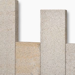palisaden-8x25cm-sol-linea-gestockt-gelb-grau-vietnam-granit