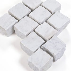 pflastersteine-carrara-weiß-grau-italien-marmor