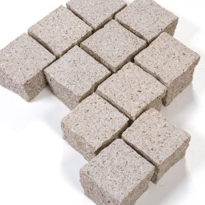 pflastersteine-sol-ambiente-gestockt-gelb-grau-china-granit