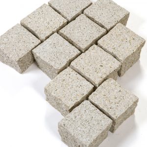 pflastersteine-sol-ambiente-gestockt-gelb-grau-vietnam-granit
