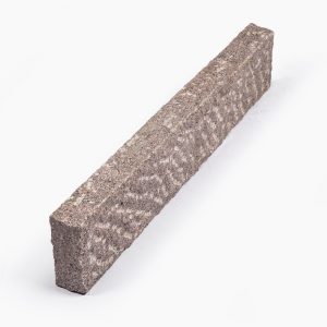 rasenkanten-8x20cm-zora-rustique-rotlich-grau-feinkornig-china-granit
