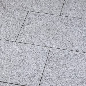 terrassenplatten-bravo-exacta-satiniert-edelgrau-china-granit