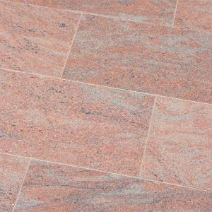 terrassenplatten-mintra-satiniert-rot-gewolkt-indien-gneis