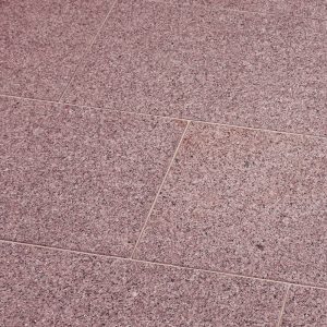 terrassenplatten-scandic-red-satiniert-rot-grau-indien-granit