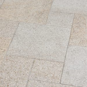 terrassenplatten-sol-exacta-gestockt-gelb-grau-vietnam-granit